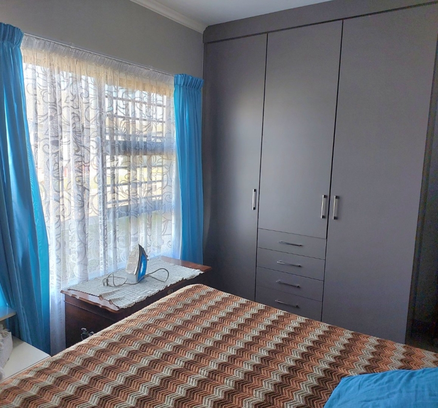 2 Bedroom Property for Sale in Ifafi North West
